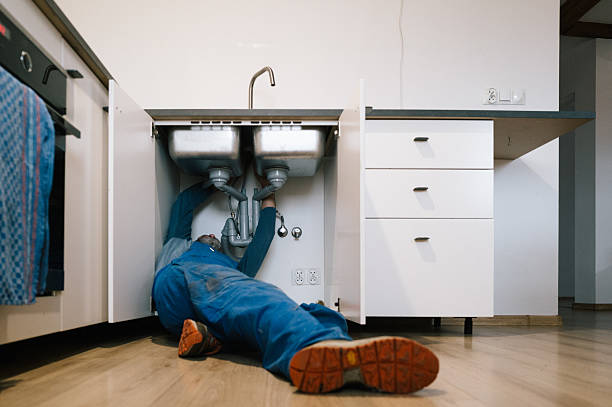 Professional Leak Detection technician working in Richmond, VA